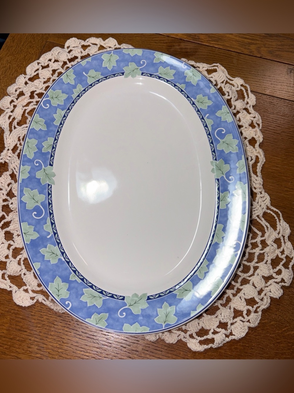 Pfaltzgraff Blue Isle Dinnerware 14.5" X 11" Platter White Blue Green Ivy Leaves